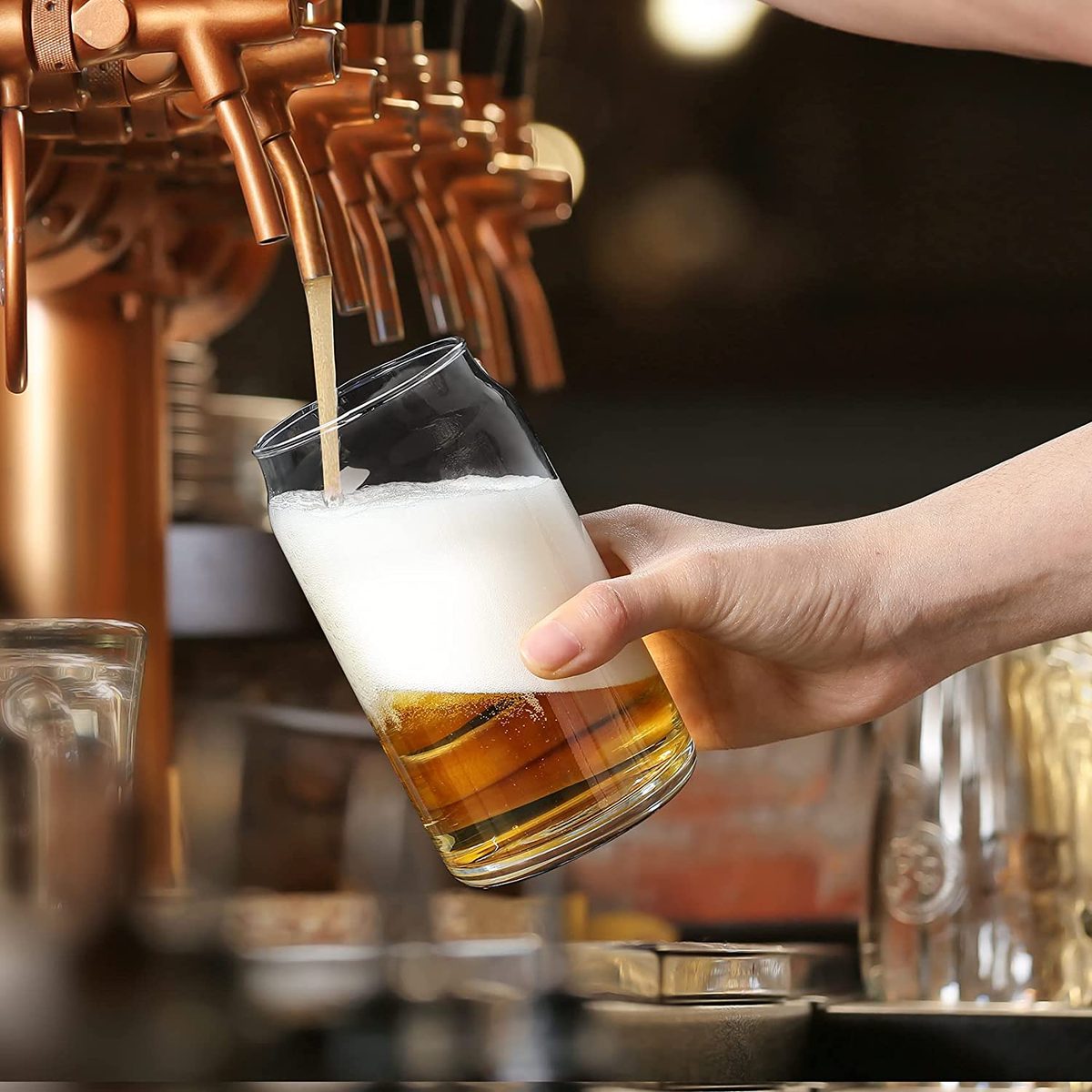6 件套 ] 带竹盖和玻璃吸管的玻璃杯 - 啤酒罐形状水杯，16 盎司冰咖啡杯，可爱的冰沙杯，波巴茶，威士忌，水 - 2 个清洁刷