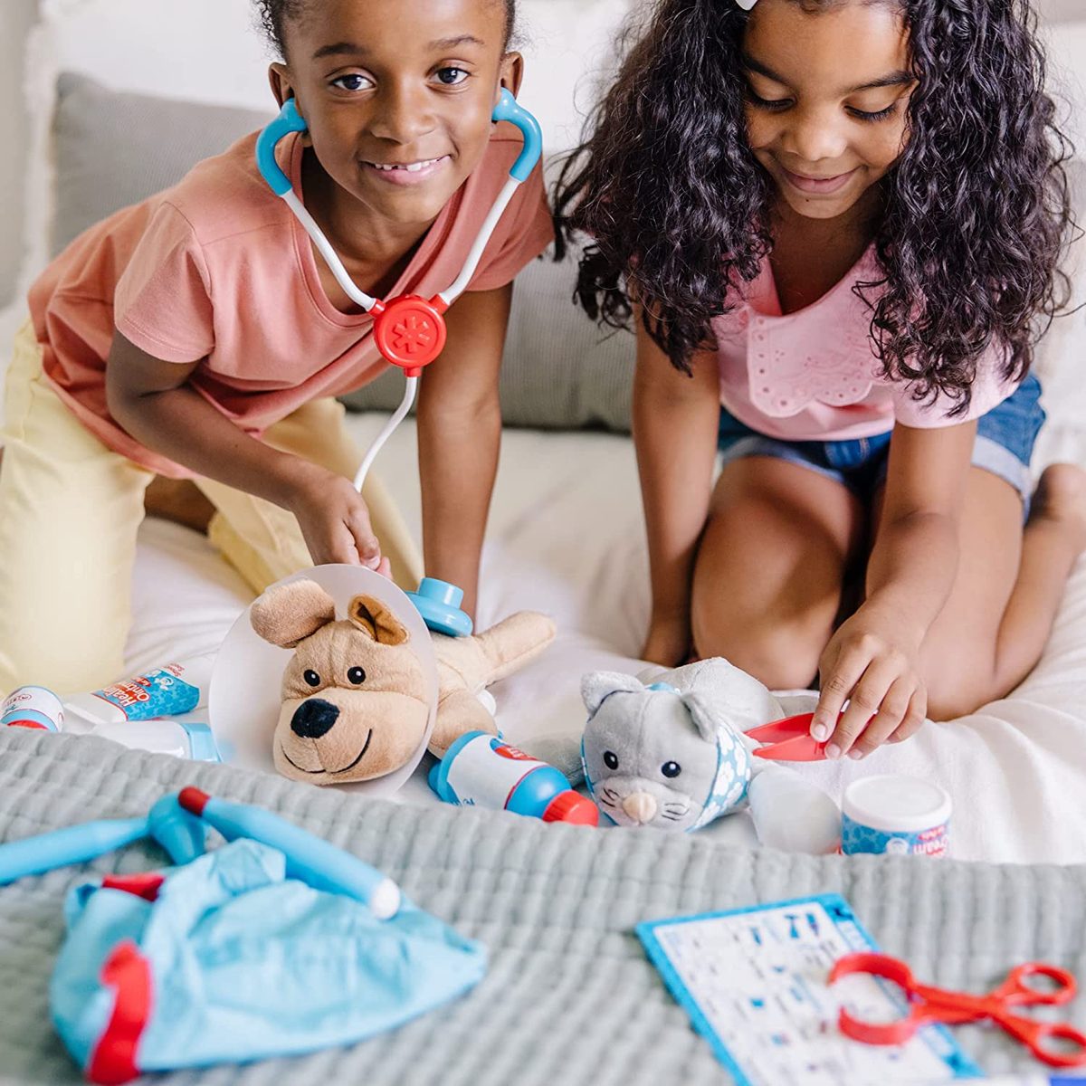 Melissa & Doug 检查和治疗宠物兽医玩具套装（24 件）- 儿童兽医玩具套装，儿童兽医套装，STEAM 玩具，角色扮演医生套装，适合 3 岁以上儿童